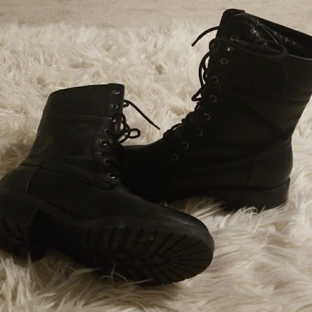 Women's pina black combat boots